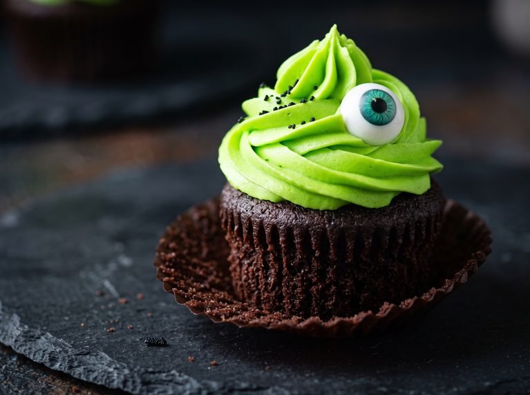 The Ultimate Halloween Cupcakes: Dark Chocolate with Vibrant Vanilla Buttercream